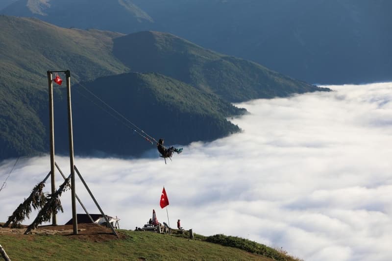 Karadeniz Yaylalar ve Batum Turu (Batum Konaklamalı) / 6 Gece Otel Konaklamalı / İstanbul Çıkışlı