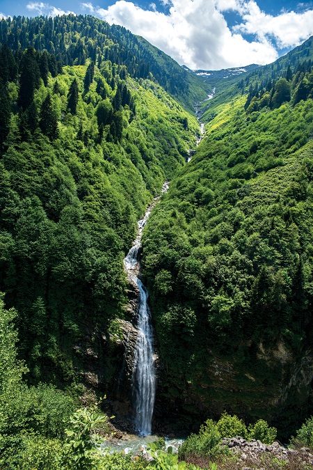 Karadeniz Yaylalar ve Batum Turu (Batum Konaklamalı) / 6 Gece Otel Konaklamalı / İstanbul Çıkışlı